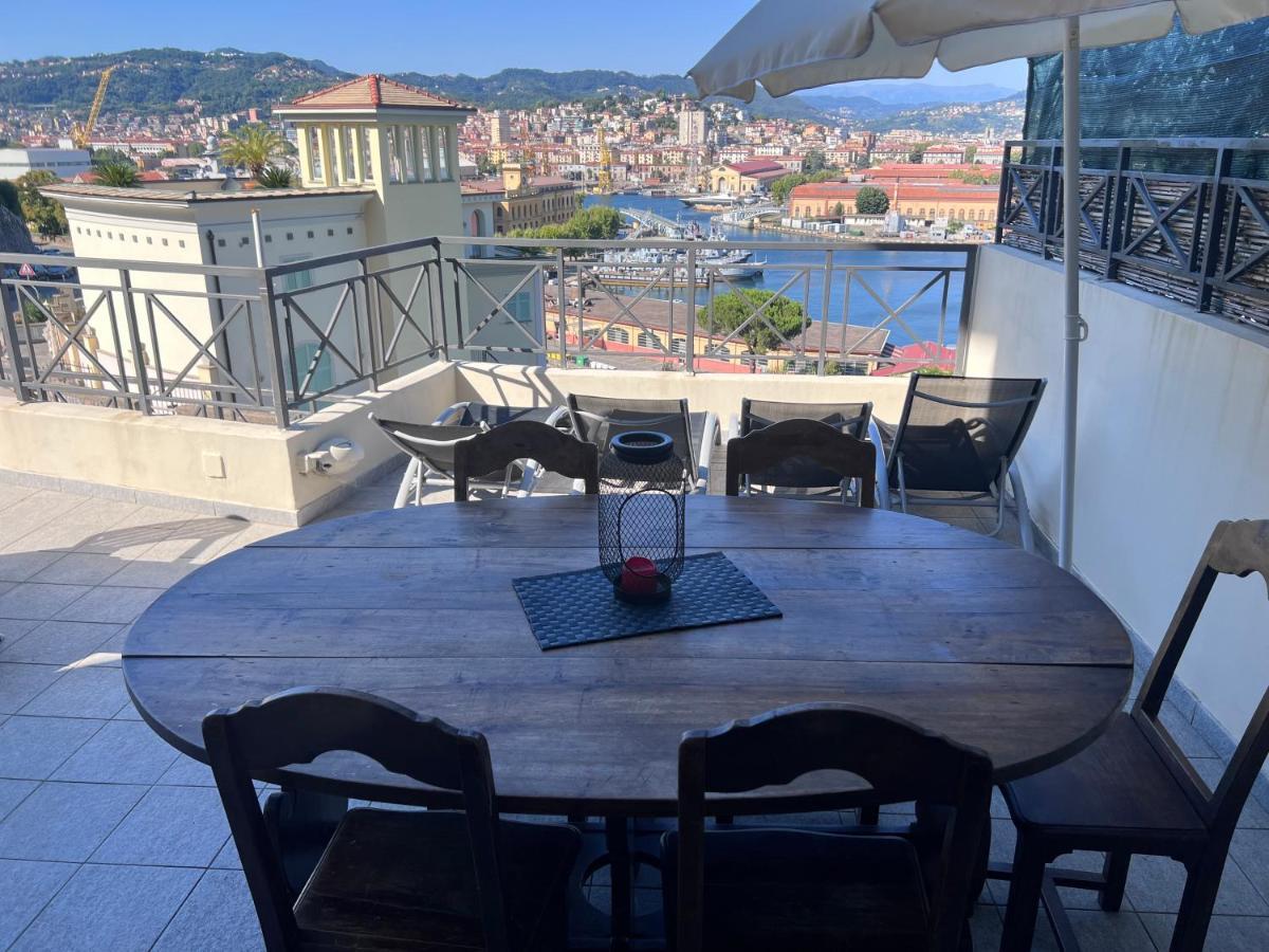 Mare Nostrum La Spezia Bagian luar foto