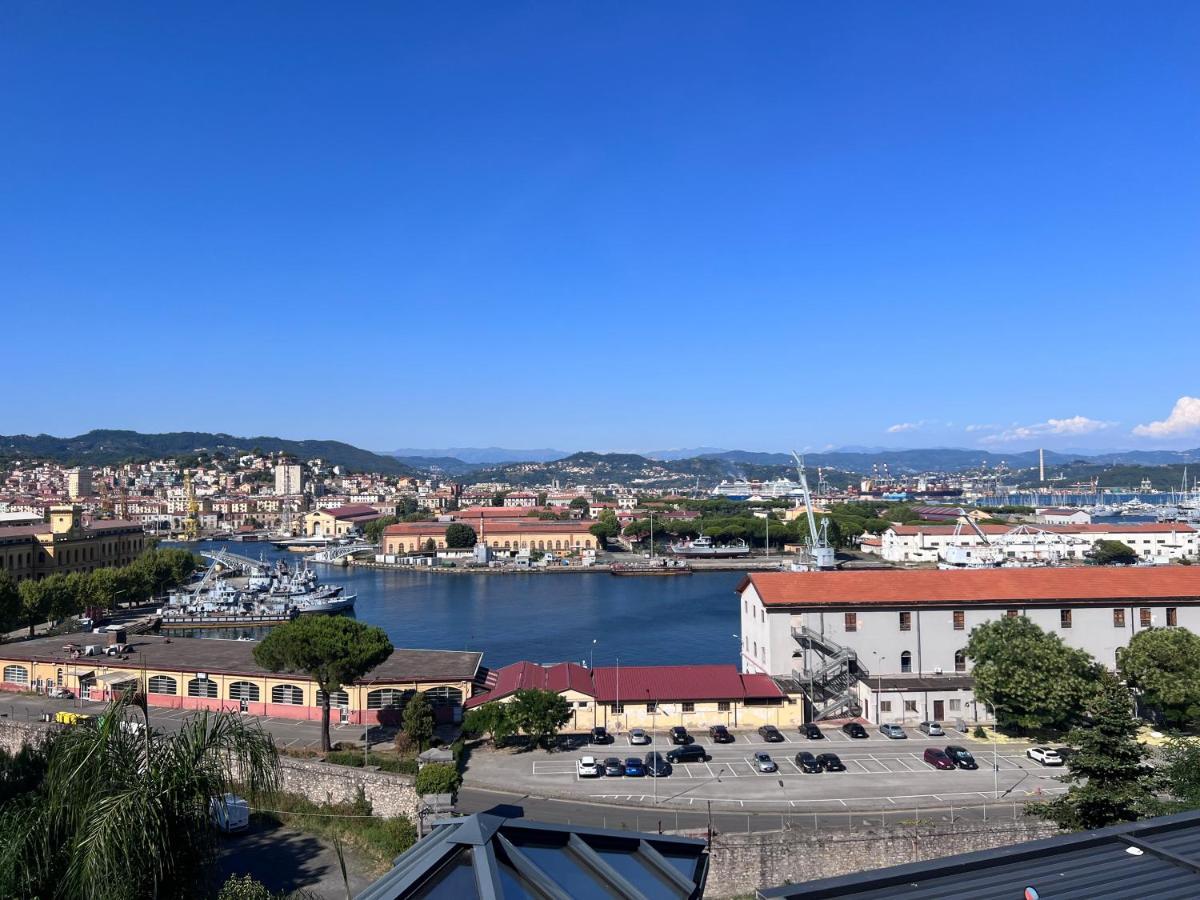 Mare Nostrum La Spezia Bagian luar foto