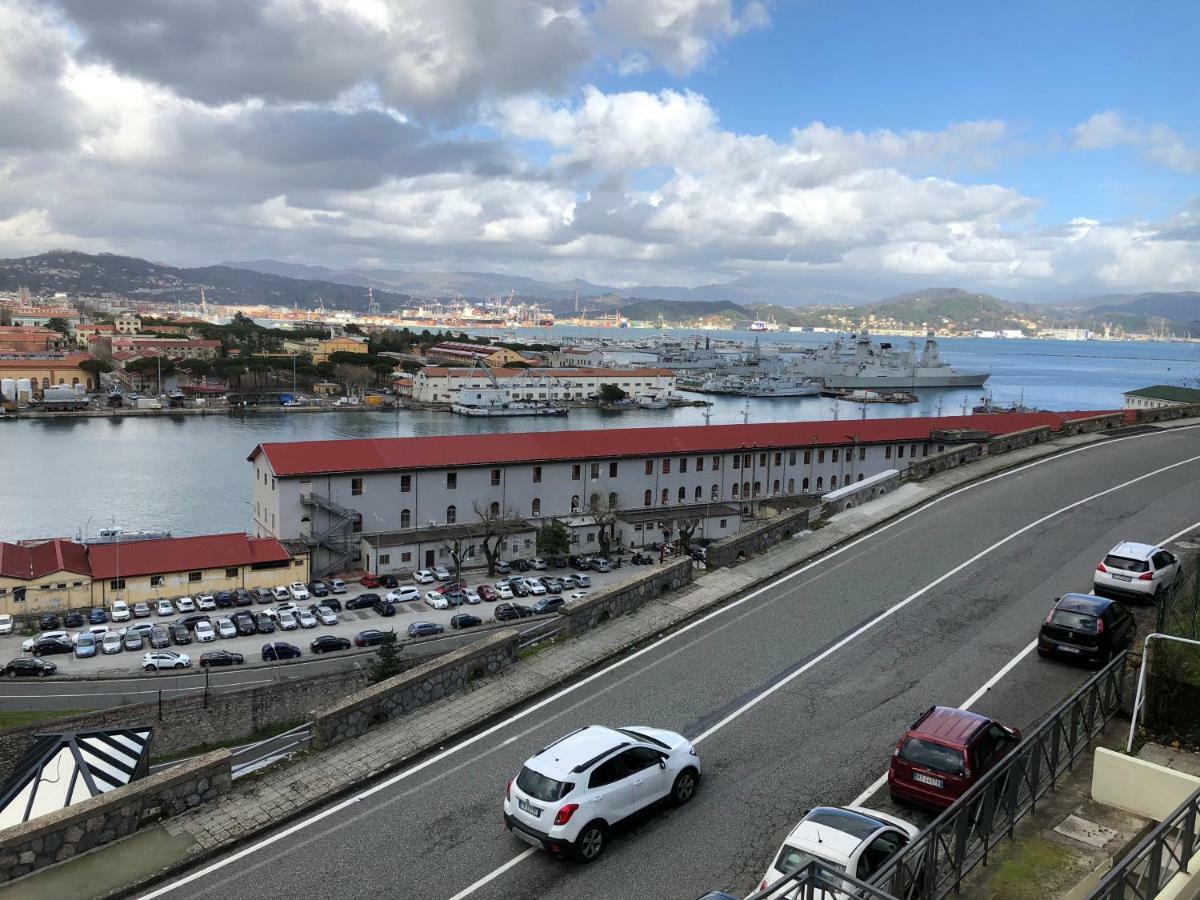 Mare Nostrum La Spezia Bagian luar foto
