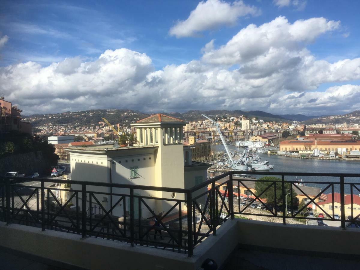 Mare Nostrum La Spezia Bagian luar foto