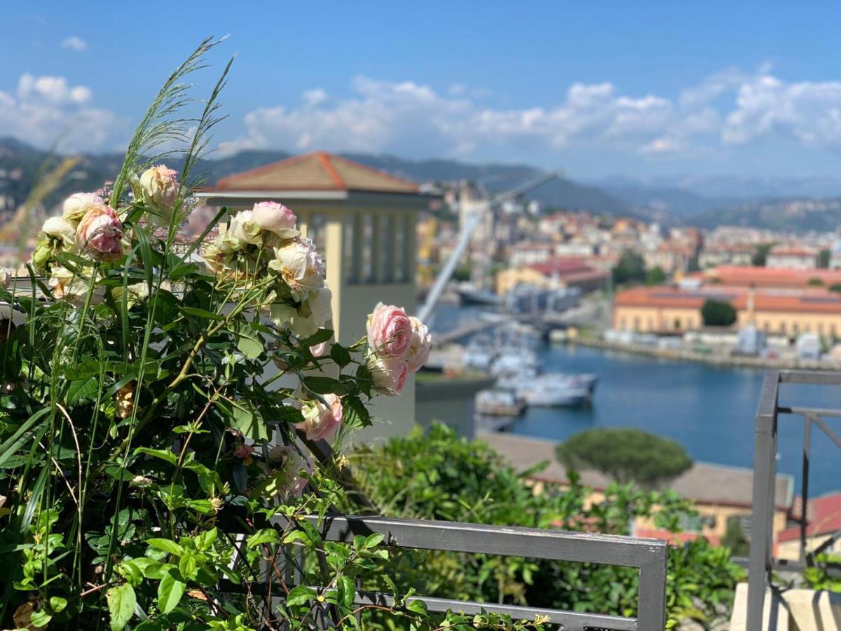 Mare Nostrum La Spezia Bagian luar foto
