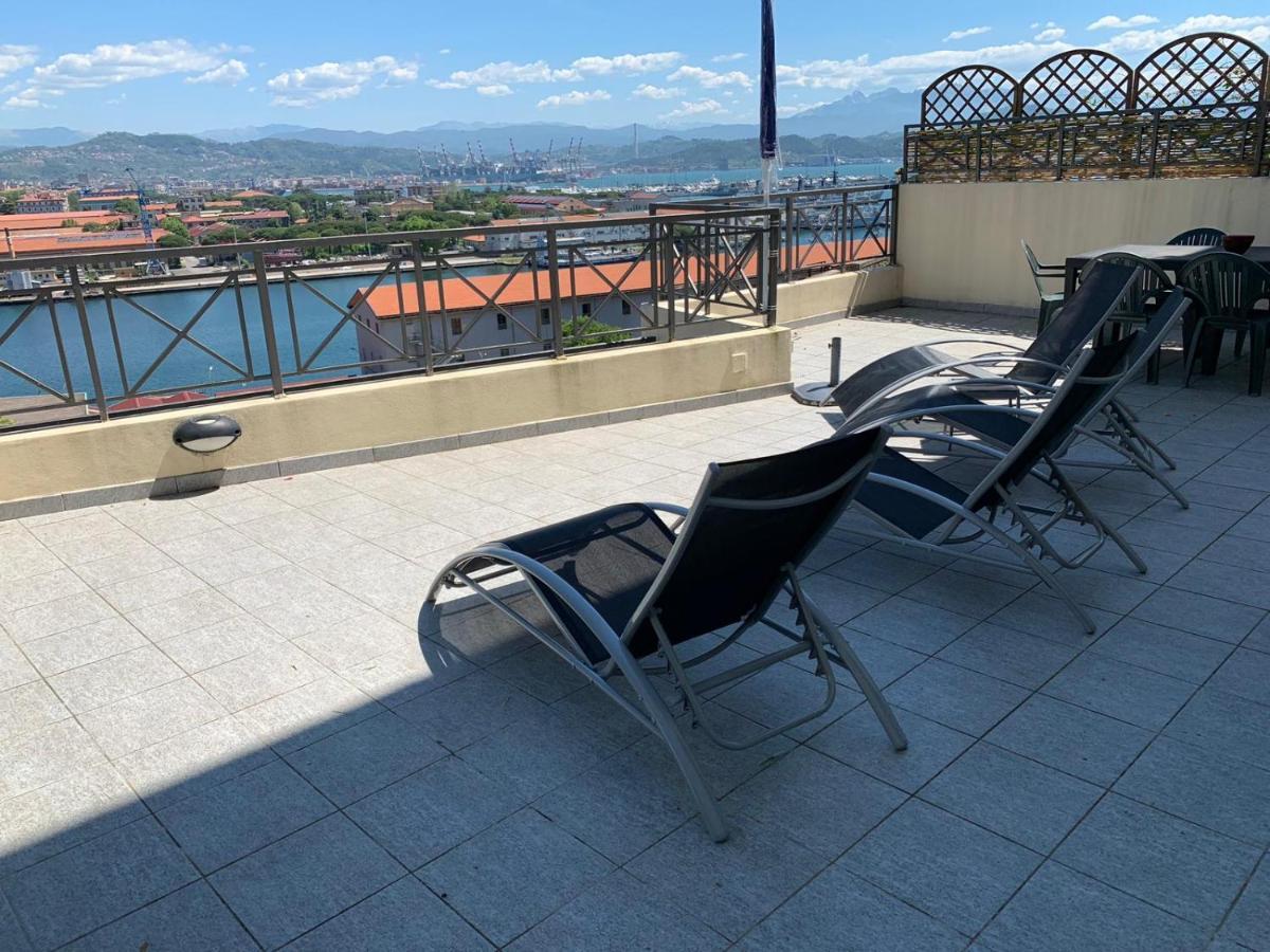 Mare Nostrum La Spezia Bagian luar foto